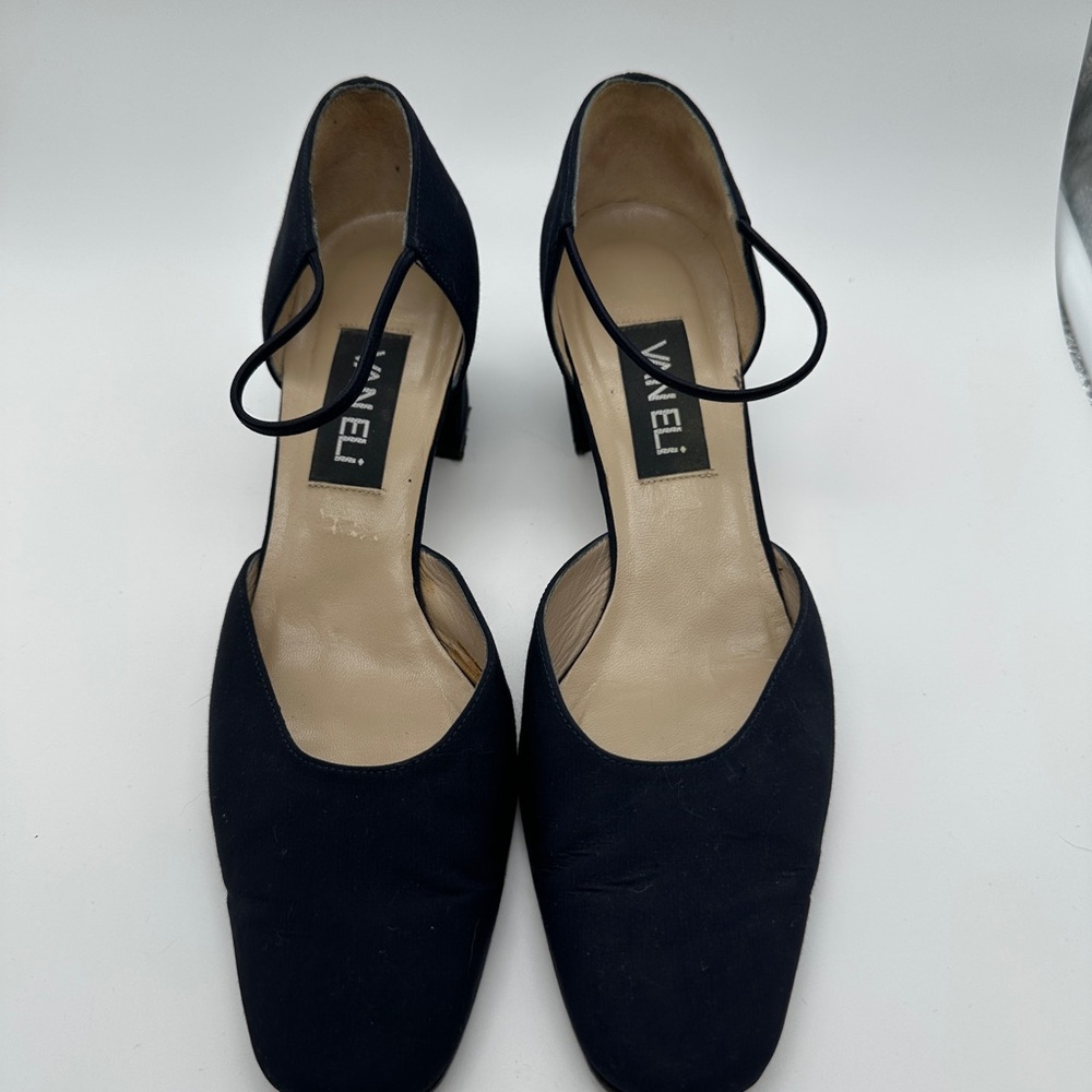 Vaneli Women's Classic Black Heels